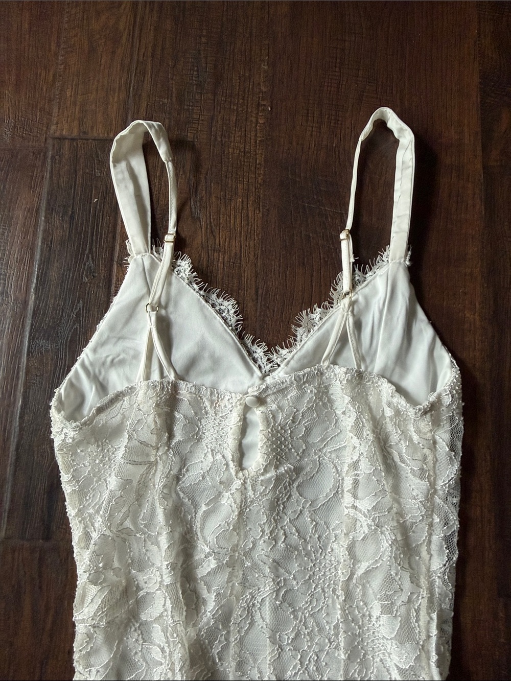 miami White Lace Bodysuit Camisole with Pearl Buttons - Picture 4 of 6